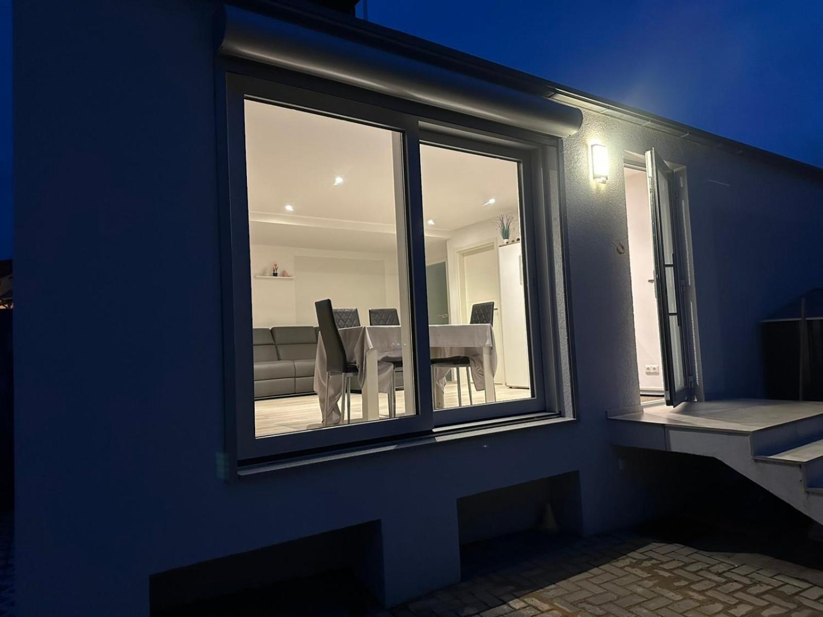 Ferienwohnung Gaestehaus Merzig Neubau Esterno foto