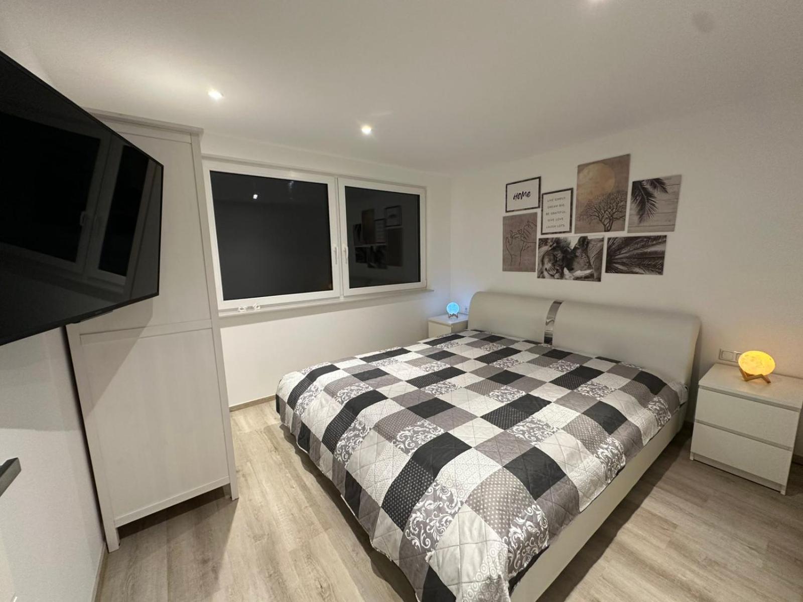 Ferienwohnung Gaestehaus Merzig Neubau Esterno foto